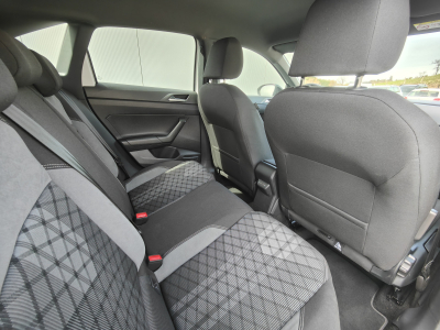 Volkswagen Taigo 1.0 TSI DSG R-LINE CARPLAY CAMERA LED GPS