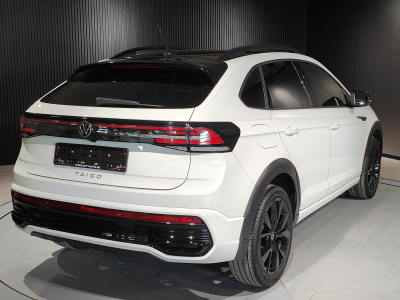 Volkswagen Taigo 1.0 TSI DSG R-LINE CARPLAY CAMERA LED GPS