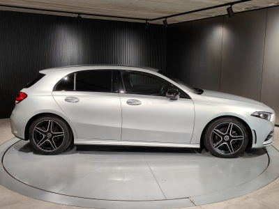 Mercedes-Benz A 200 A200 8G-DCT PACK AMG GPS CARPLAY LUMIERE AMBIANCE