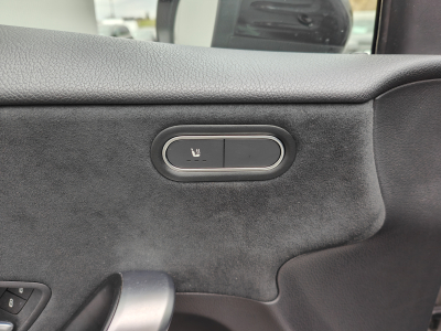 Mercedes-Benz A 200 A200 8G-DCT PACK AMG GPS CARPLAY LUMIERE AMBIANCE