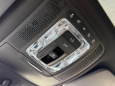 Mercedes-Benz GLB 250 4Matic AMG Line / Panoramaschiebedach /