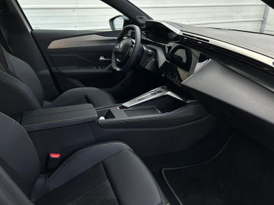 Peugeot 308 1.2 PureTech 145 e-DSC6 GT