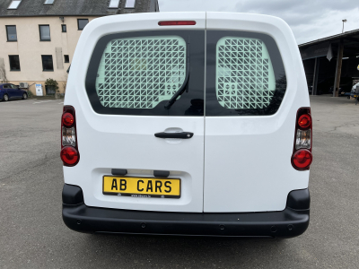 Peugeot Partner 1.6 Blue Hdi 100cv 3 places Clim Tempomat PDC 18.000km!