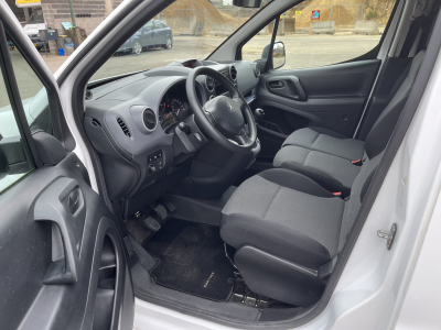 Peugeot Partner 1.6 Blue Hdi 100cv 3 places Clim Tempomat PDC 18.000km!