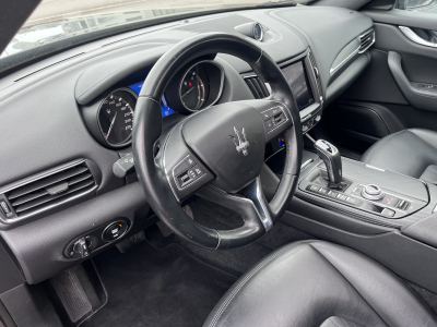 Maserati Levante SQ4 DIESEL 3.0 4WD/ 21°/ SCHIEBEDACH/