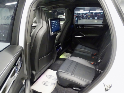 Porsche Cayenne 4.0 TURBO PSCB SPORT DESIGN CARBON APPROVED Hinterradlenkung Roues Directionnels arrière