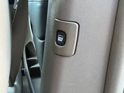 Lancia Voyager Gold/SD/7xSitzer/LEDER/DVD/KAMERA/VOLL