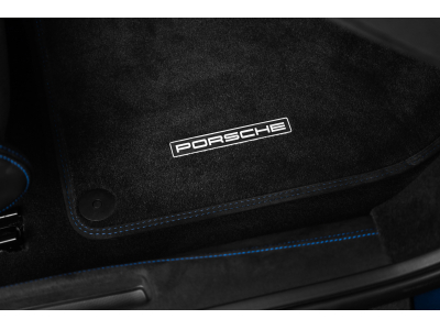 Porsche 992 Dakar PDK / 1 OF 2500