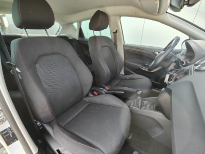 Seat Ibiza 1.0 TSI FR CLIMATISATION BLUETOOTH RADAR ARR ET AVANT