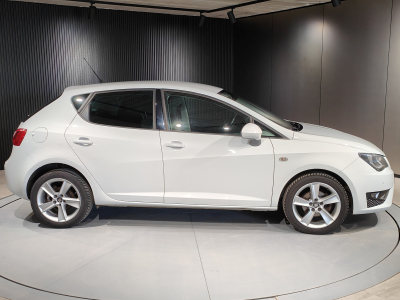 Seat Ibiza 1.0 TSI FR CLIMATISATION BLUETOOTH RADAR ARR ET AVANT