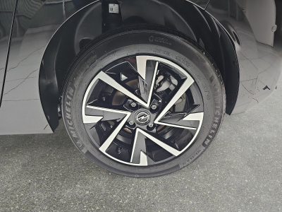 Opel Corsa 1.2 TURBO 101 GS