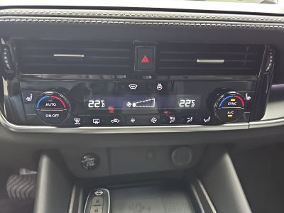 Nissan Qashqai 1.3 DIG-T 158 X-tronic N-Connecta