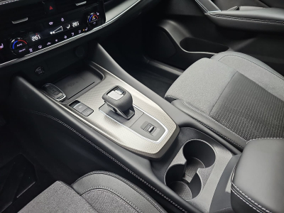 Nissan Qashqai 1.3 DIG-T 158 X-tronic N-Connecta