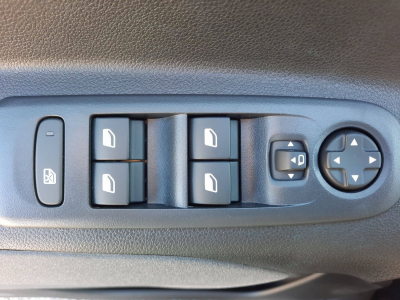 Peugeot Rifter AT 130 N1/NAVY/Kamera