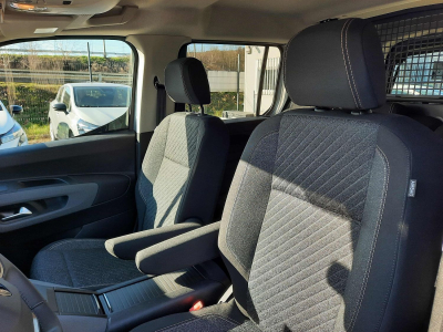 Peugeot Rifter AT 130 N1/NAVY/Kamera