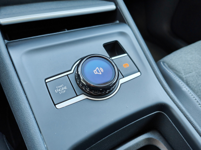 Volkswagen Tiguan 1.5 eTSI DSG CARPLAY CAMERA ATTELAGE LUM AMBIANCE