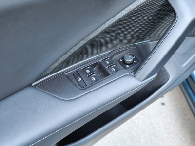 Volkswagen Tiguan 1.5 eTSI DSG CARPLAY CAMERA ATTELAGE LUM AMBIANCE