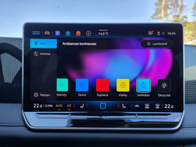 Volkswagen Tiguan 1.5 eTSI DSG CARPLAY CAMERA ATTELAGE LUM AMBIANCE