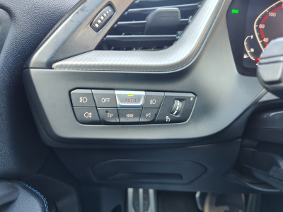 BMW 218 218iA PACK M GPS CARPLAY BLUETOOTH PHARES LED