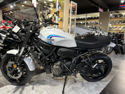 Yamaha XSR 700 rabaissée 50 mm