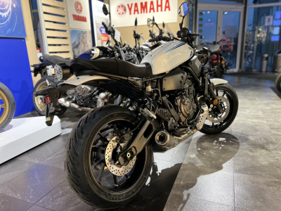 Yamaha XSR 700 rabaissée 50 mm