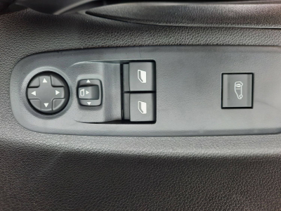 Peugeot Partner L1H1 AT 130 3 Sitzer/Klimaauto/Kamera