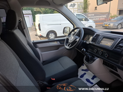 Volkswagen T6 Transporter 2.0 TDI 9 PLACES, 1 HAND, CLIMA,NAVI,PDC,CAMERA