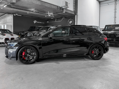 Audi RS3 Sportback 2.5 TFSI quattro/Pano/CARBON19/360°/SONOS/SCHALE S/MATRIX
