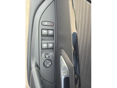 Peugeot 208 GT LINE 1.2 BVM6 100CV