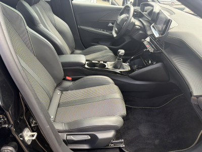 Peugeot 208 GT LINE 1.2 BVM6 100CV