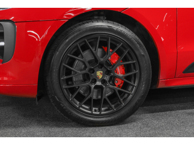 Porsche Macan II GTS - Rouge Carmin