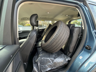 Ford S-Max S-MAX Titanium 190PS/MWST/7xSitzer