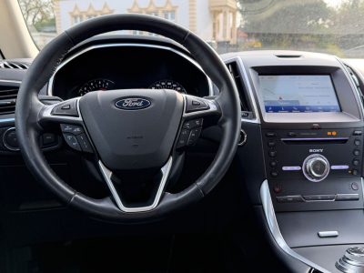 Ford S-Max S-MAX Titanium 190PS/MWST/7xSitzer