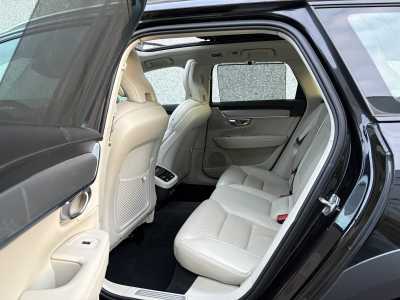 Volvo V90 Cross Country Pro AWD/PANO/19/360/HUP.D/VOLL