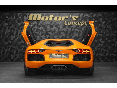 Lamborghini Aventador LP 700-4 - ARANCIO ATLAS
