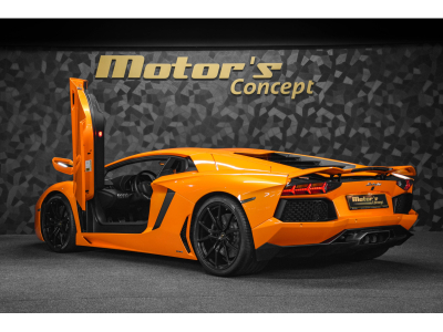 Lamborghini Aventador LP 700-4 - ARANCIO ATLAS