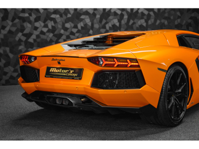 Lamborghini Aventador LP 700-4 - ARANCIO ATLAS