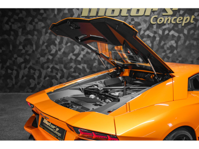 Lamborghini Aventador LP 700-4 - ARANCIO ATLAS
