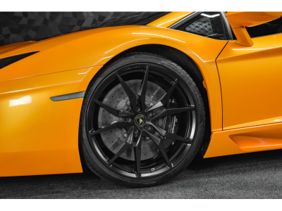 Lamborghini Aventador LP 700-4 - ARANCIO ATLAS
