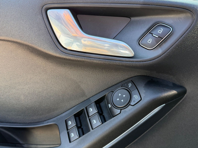 Ford Fiesta Titanium/5XTürer/Facelift/
