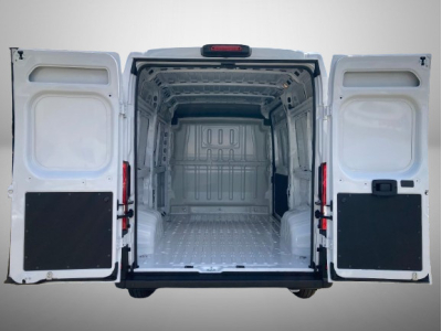 Peugeot Boxer 2.2 BlueHDI EAT8 140 L2H2 335