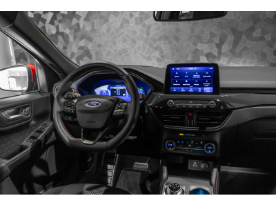 Ford Kuga 2.5 Hybrid ST-LINE