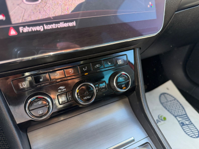 Skoda Superb Combi Scout 4x4 190PS/