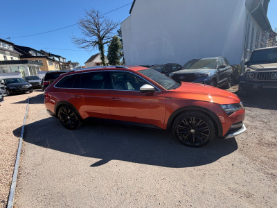 Skoda Superb Combi Scout 4x4 190PS/