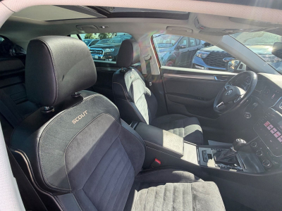 Skoda Superb Combi Scout 4x4 190PS/