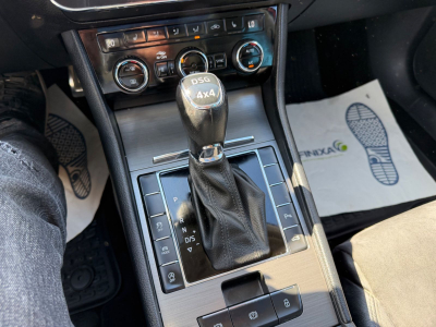 Skoda Superb Combi Scout 4x4 190PS/