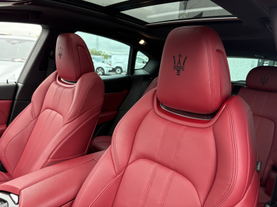 Maserati Levante MODENA Q4 / CAMERA 360/ ACC/ CUIR