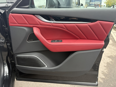 Maserati Levante MODENA Q4 / CAMERA 360/ ACC/ CUIR