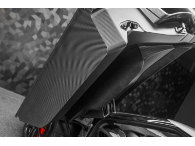 Ford GT Carbon Series - Ingot Silver