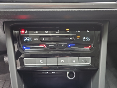 Volkswagen Touran 1.5 TSI 150 DSG Confortline 7 places